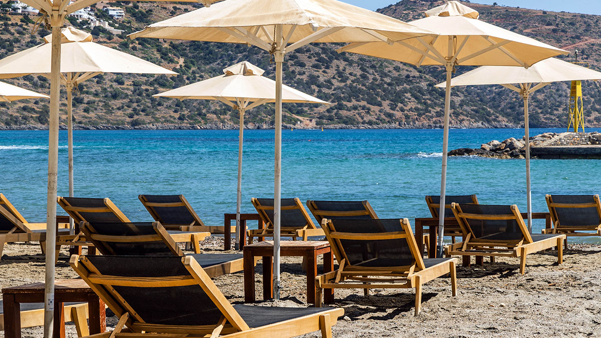 Zeus Eleva Mirabello Bay